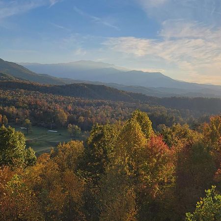 Cozy Cub, Breath Taking Mtn Views, Indoor Pool Apartment Gatlinburg Exterior photo